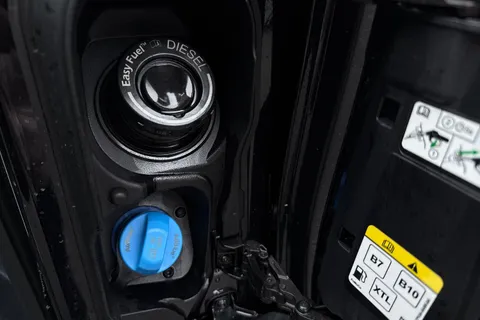 DC75CZF Volkswagen Transporter 2.0 TDI 110 Commerce Pro Van Thumbnail #25