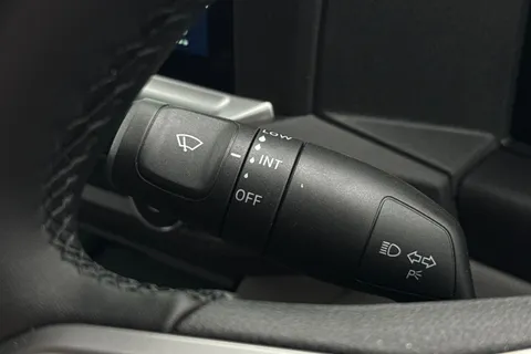 DC75CZF Volkswagen Transporter 2.0 TDI 110 Commerce Pro Van Thumbnail #37