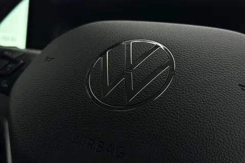 DC75CZF Volkswagen Transporter 2.0 TDI 110 Commerce Pro Van Thumbnail #40