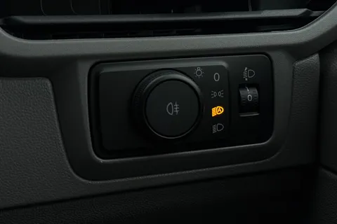 DC75CZF Volkswagen Transporter 2.0 TDI 110 Commerce Pro Van Thumbnail #42