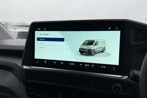 DC75CZF Volkswagen Transporter 2.0 TDI 110 Commerce Pro Van Thumbnail #49