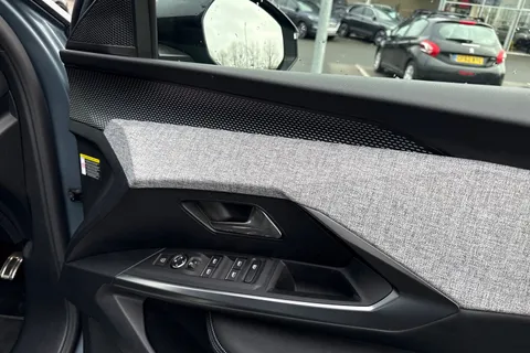 KW74FXD PEUGEOT 5008 1.2 HYBRID GT e-DSC6 Euro 6 (s/s) 5dr Thumbnail #22