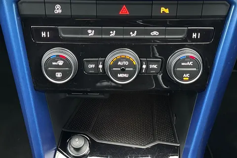 RK20WNT Volkswagen T-Roc 1.0 TSI Design Euro 6 (s/s) 5dr Thumbnail #22