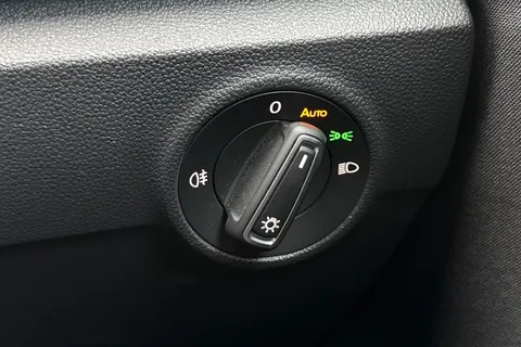 RK20WNT Volkswagen T-Roc 1.0 TSI Design Euro 6 (s/s) 5dr Thumbnail #26