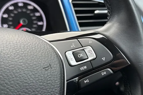 RK20WNT Volkswagen T-Roc 1.0 TSI Design Euro 6 (s/s) 5dr Thumbnail #29