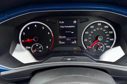 RK20WNT Volkswagen T-Roc 1.0 TSI Design Euro 6 (s/s) 5dr Thumbnail #33