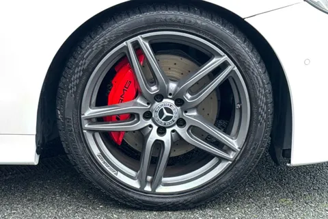 KT67AHZ Mercedes-Benz E Class 2.0 E220d AMG Line Cabriolet G-Tronic+ Euro 6 (s/s) 2dr Thumbnail #10