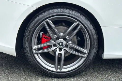 KT67AHZ Mercedes-Benz E Class 2.0 E220d AMG Line Cabriolet G-Tronic+ Euro 6 (s/s) 2dr Thumbnail #11