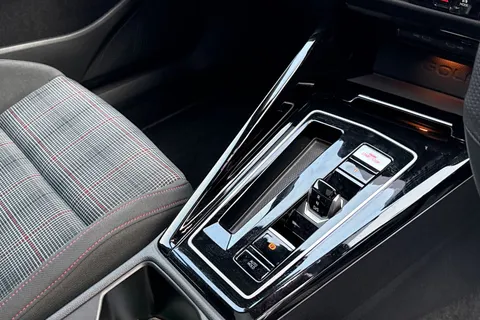 WJ25CGF Volkswagen Golf 2.0 TSI 265 GTI 5dr DSG | Heated Seats | Tilting Panoramic Sun Roof Thumbnail #23