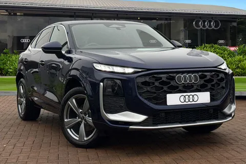  Audi Q3 1.5 TFSI S line Sportback S Tronic Euro 6 (s/s) 5dr Thumbnail #1