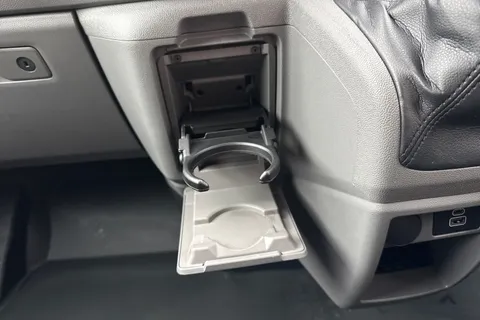 DE75GZZ Volkswagen Transporter 2.0 TDI 110 Commerce Pro Van Thumbnail #37