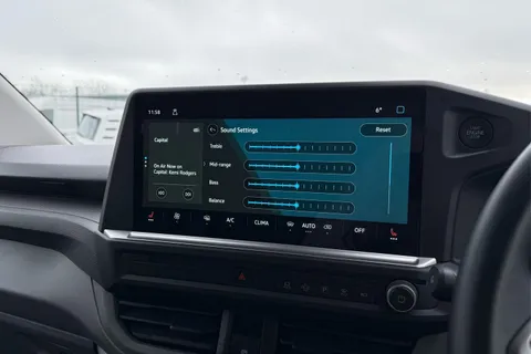 DE75GZZ Volkswagen Transporter 2.0 TDI 110 Commerce Pro Van Thumbnail #50