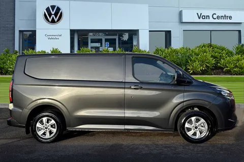 MD74DPO Ford E-Transit Custom 100kW 136PS H1 Van Limited Auto Thumbnail #3