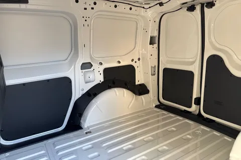 PF75AWM Volkswagen Caddy Cargo Commerce Plus SWB 102 PS 2.0 TDI 6sp Manual Thumbnail #18