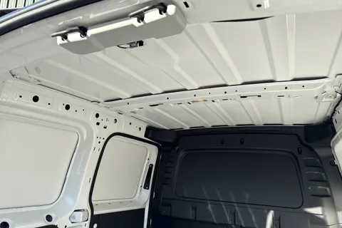 PF75AWM Volkswagen Caddy Cargo Commerce Plus SWB 102 PS 2.0 TDI 6sp Manual Thumbnail #28