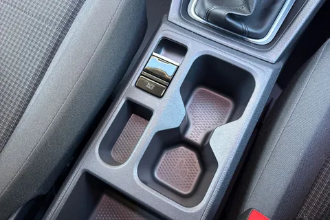 PF75AWM Volkswagen Caddy Cargo Commerce Plus SWB 102 PS 2.0 TDI 6sp Manual Thumbnail #35