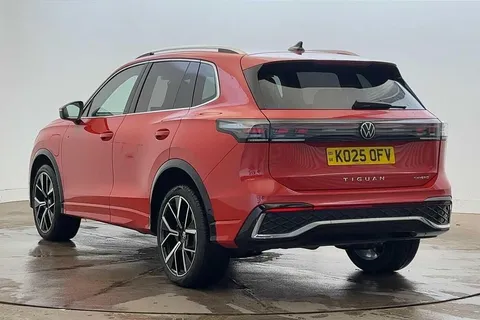 KO25OFV Volkswagen Tiguan 1.5 TSI 272 eHybrid R-Line 5dr DSG | Heated Seats | Rear Camera Thumbnail #3