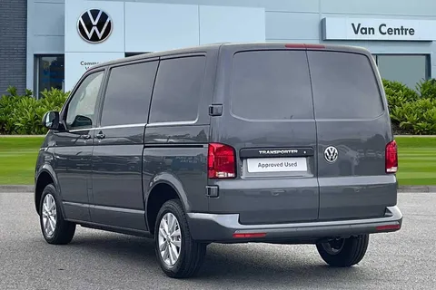 DG74YBR Volkswagen Transporter 2.0 TDI 110 Highline Van Thumbnail #3