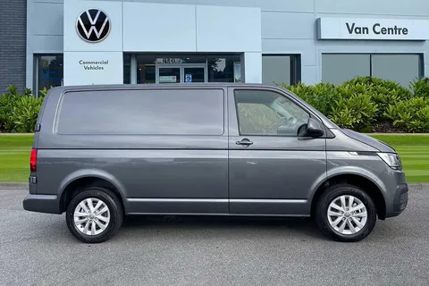 DG74YBR Volkswagen Transporter 2.0 TDI 110 Highline Van Thumbnail #4