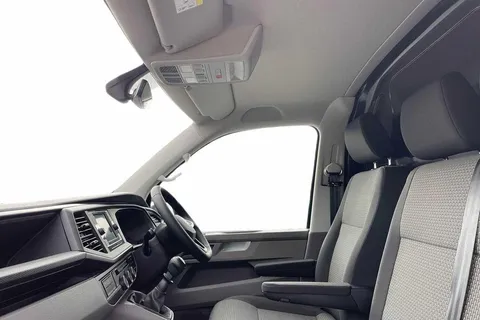 DG74YBR Volkswagen Transporter 2.0 TDI 110 Highline Van Thumbnail #10