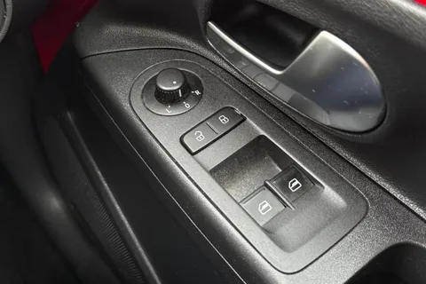 DG18YUT SEAT Mii 1.0 12v Design Mii Euro 6 5dr Thumbnail #31