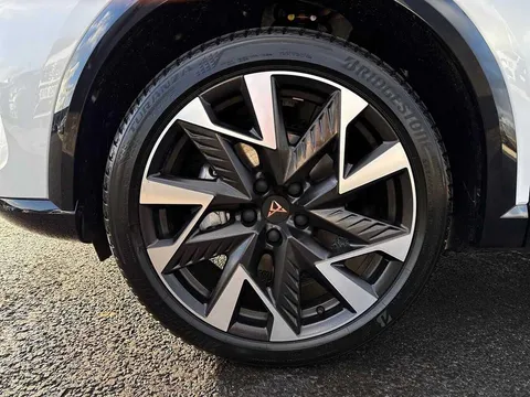 DH25HBF CUPRA Formentor 1.5 eHybrid 204 V2 5dr DSG Thumbnail #6