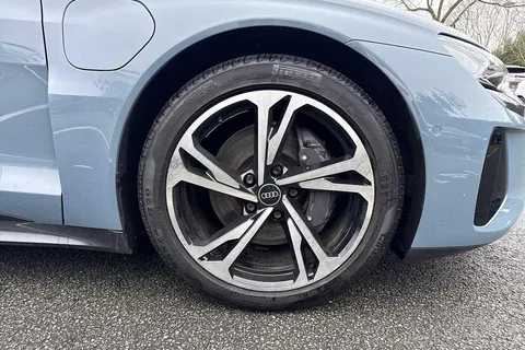 LY72BVD Audi e-tron GT Vorsprung quattro 350,00 kW Thumbnail #5