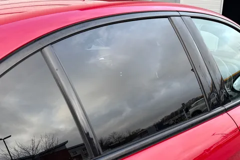 YW23OBN Alfa Romeo Giulia 2.0T Competizione Auto Euro 6 (s/s) 4dr Thumbnail #27