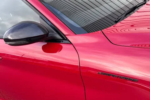 YW23OBN Alfa Romeo Giulia 2.0T Competizione Auto Euro 6 (s/s) 4dr Thumbnail #30