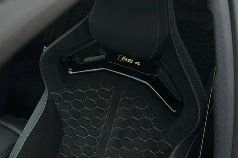 33 of 65 for Audi RS 4 RS 4 Avant edition 25 years 470 PS tiptronic