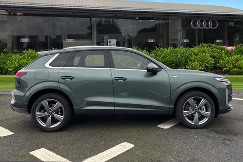  Audi Q3 2.0 TDI S line S Tronic Euro 6 (s/s) 5dr Thumbnail #4