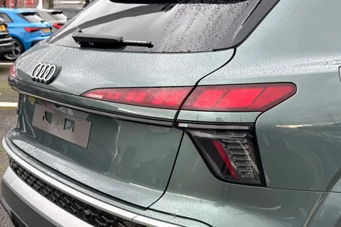  Audi Q3 2.0 TDI S line S Tronic Euro 6 (s/s) 5dr Thumbnail #8