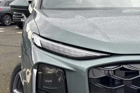  Audi Q3 2.0 TDI S line S Tronic Euro 6 (s/s) 5dr Thumbnail #9