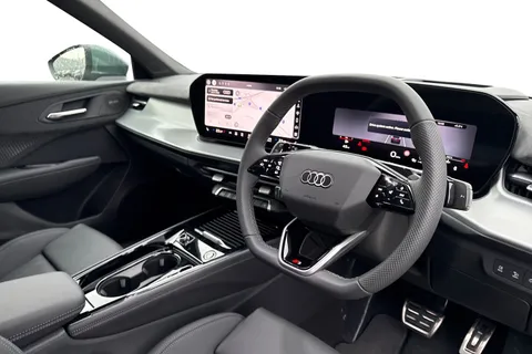  Audi Q3 2.0 TDI S line S Tronic Euro 6 (s/s) 5dr Thumbnail #14