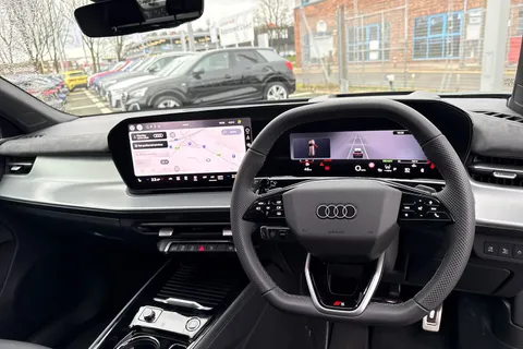  Audi Q3 2.0 TDI S line S Tronic Euro 6 (s/s) 5dr Thumbnail #18