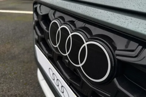  Audi Q3 2.0 TDI S line S Tronic Euro 6 (s/s) 5dr Thumbnail #25