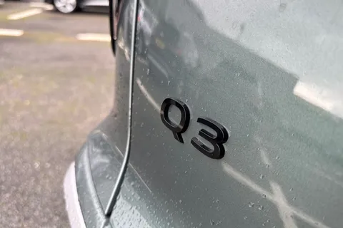  Audi Q3 2.0 TDI S line S Tronic Euro 6 (s/s) 5dr Thumbnail #34