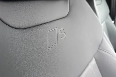  Audi Q3 2.0 TDI S line S Tronic Euro 6 (s/s) 5dr Thumbnail #44