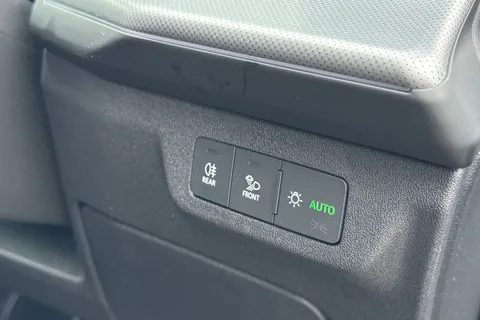  Audi Q3 2.0 TDI S line S Tronic Euro 6 (s/s) 5dr Thumbnail #47