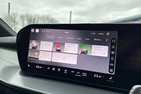  Audi Q3 2.0 TDI S line S Tronic Euro 6 (s/s) 5dr Thumbnail #58