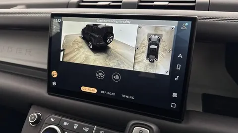 KT74AVZ Land Rover Defender 110 2.0 P300e X-Dynamic HSE 5dr Thumbnail #13