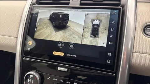 KK24GWE Land Rover Discovery 3.0 D350 Dynamic HSE 5dr Thumbnail #13