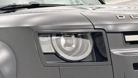 KT74AVZ Land Rover Defender 110 2.0 P300e X-Dynamic HSE 5dr Thumbnail #17