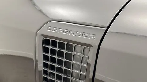 KT74AVZ Land Rover Defender 110 2.0 P300e X-Dynamic HSE 5dr Thumbnail #20