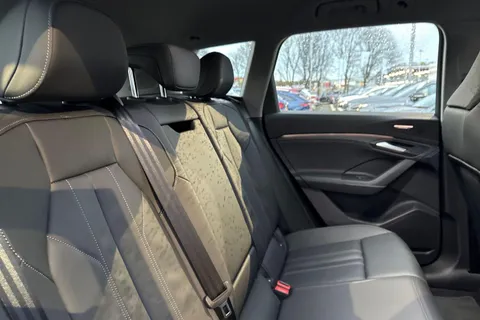 KS74VLP Audi Q6 E-Tron 100kWh Sport Auto quattro 5dr Thumbnail #11