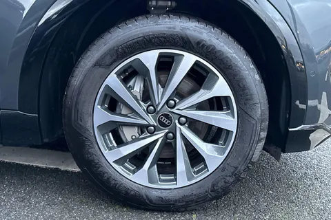 KS74VLP Audi Q6 E-Tron 100kWh Sport Auto quattro 5dr Thumbnail #24