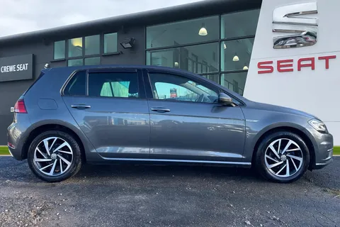 PF69VVK Volkswagen Golf 1.5 TSI EVO Match Edition Euro 6 (s/s) 5dr Thumbnail #4