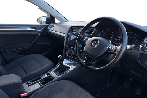 PF69VVK Volkswagen Golf 1.5 TSI EVO Match Edition Euro 6 (s/s) 5dr Thumbnail #15