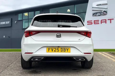 FV25DBY SEAT Leon 1.5 eTSI MHEV FR DSG Euro 6 (s/s) 5dr Thumbnail #5