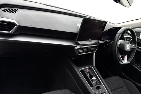 FV25DBY SEAT Leon 1.5 eTSI MHEV FR DSG Euro 6 (s/s) 5dr Thumbnail #16